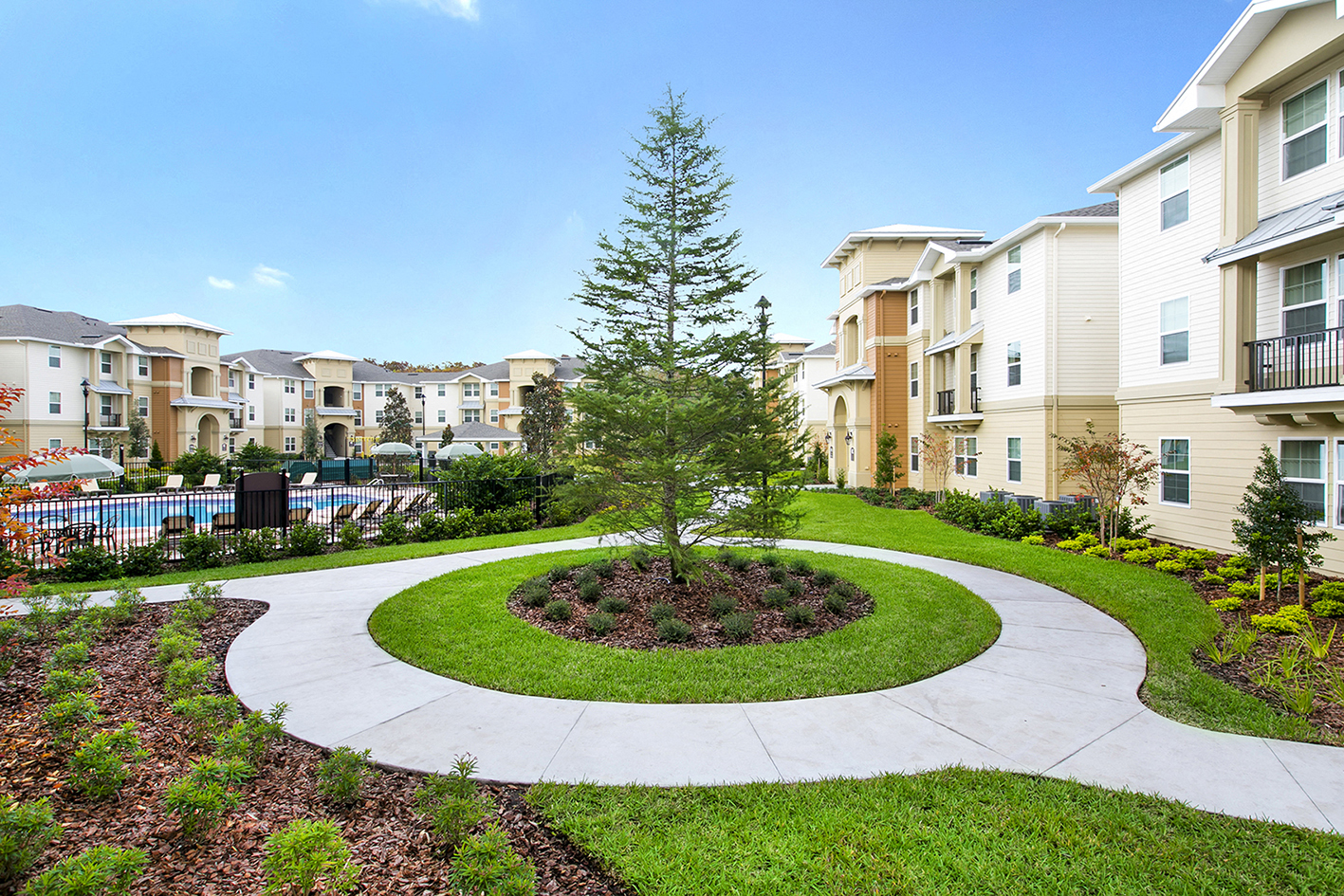 The Loop Apartments in Kissimmee, FL